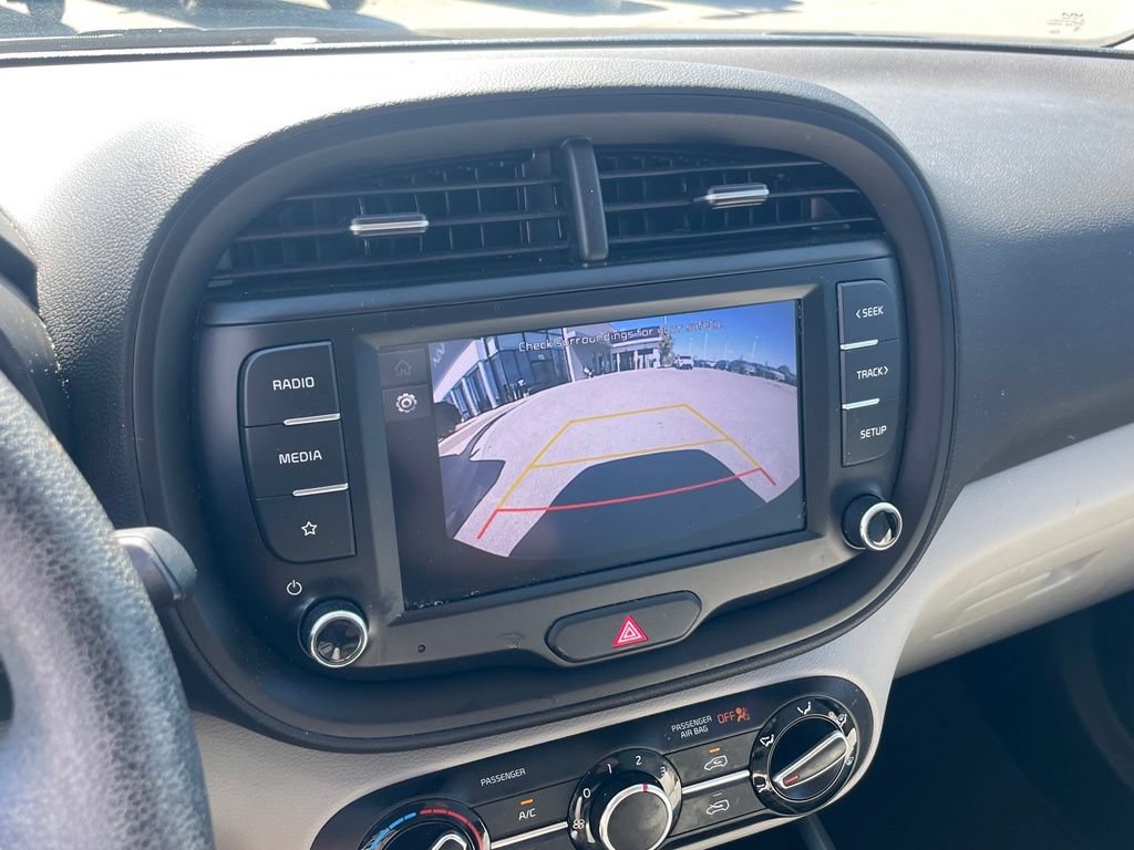 Certified 2022 Kia Soul LX FWD image 15
