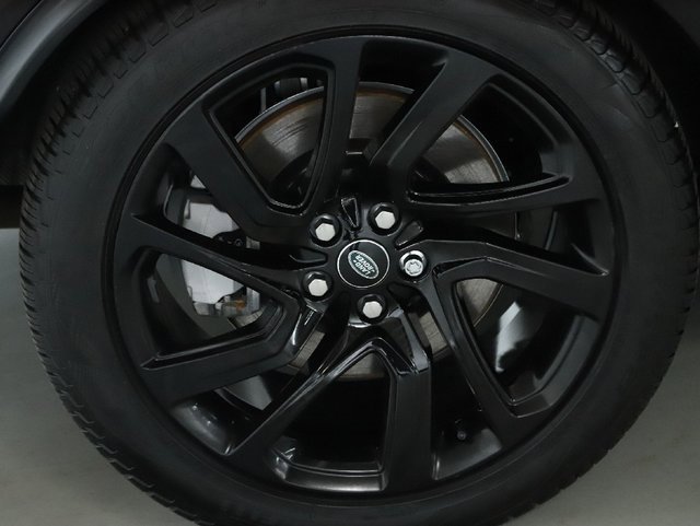 Used 2024 Land Rover Discovery Dynamic SE image 40