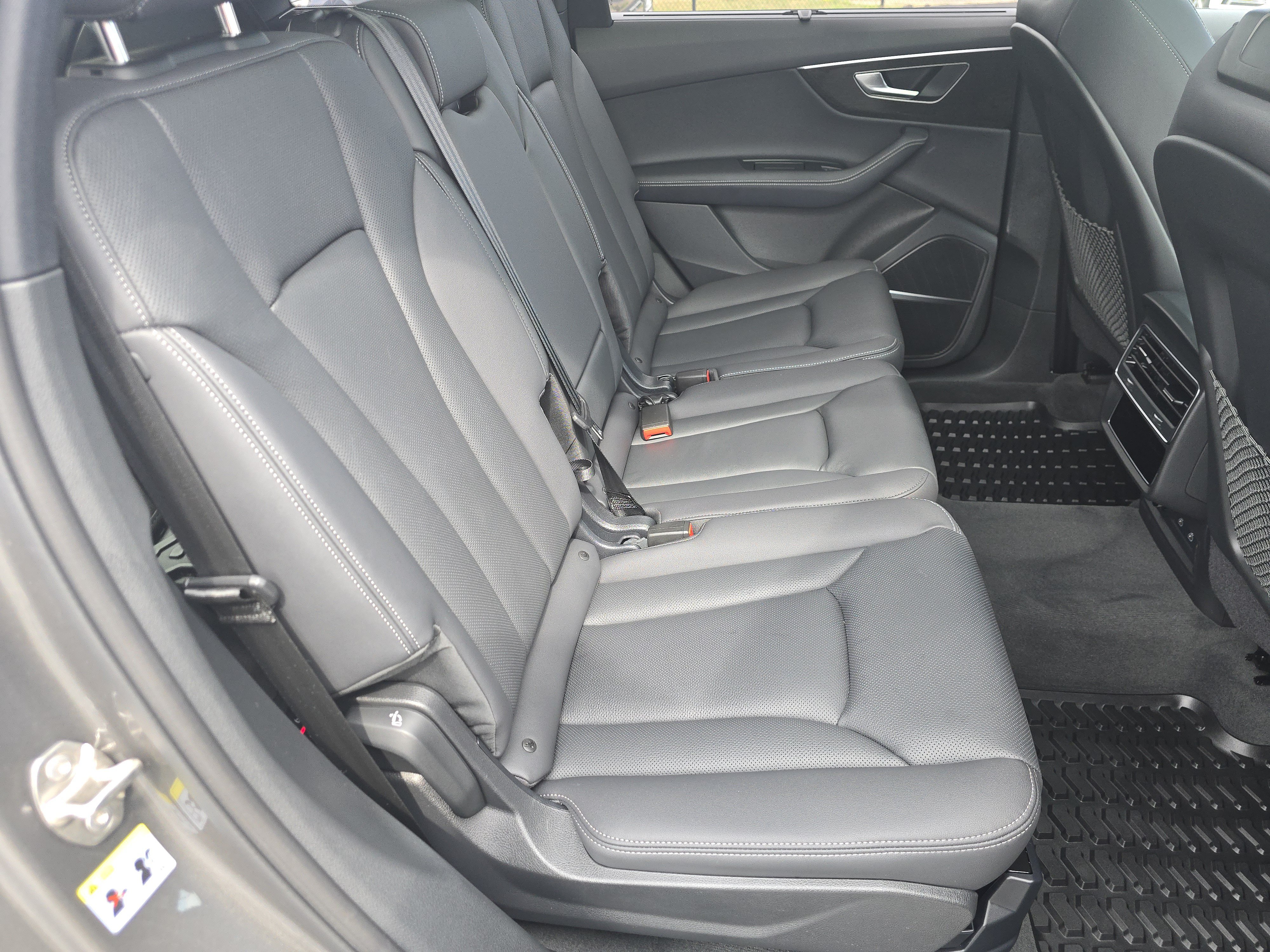 Certified 2025 Audi Q7 3.0T Premium Plus w/ Premium Plus Package AWD/4WD image 18