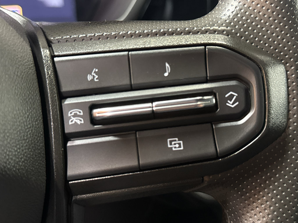 Used 2024 Chevrolet Colorado Trail Boss w/ LPO, Dark Essentials Package AWD/4WD image 23