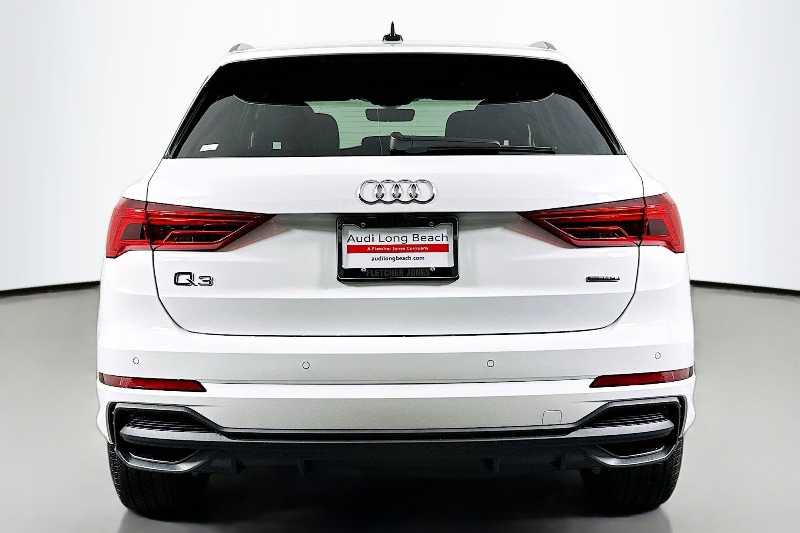 New 2025 Audi Q3 2.0T Premium image 3