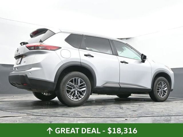 Used 2024 Nissan Rogue S image 49