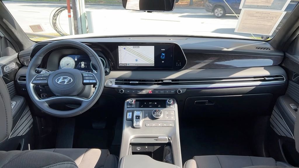 Used 2025 Hyundai Palisade Calligraphy image 21