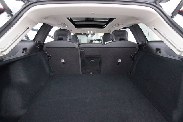 Certified 2025 Volvo XC60 B5 Plus w/ Climate Package AWD/4WD image 31