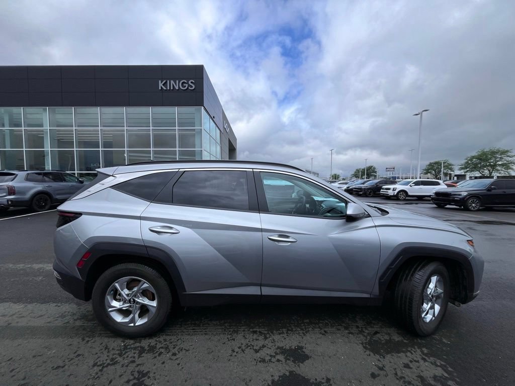 Used 2023 Hyundai Tucson SEL w/ Cargo Package AWD/4WD image 2