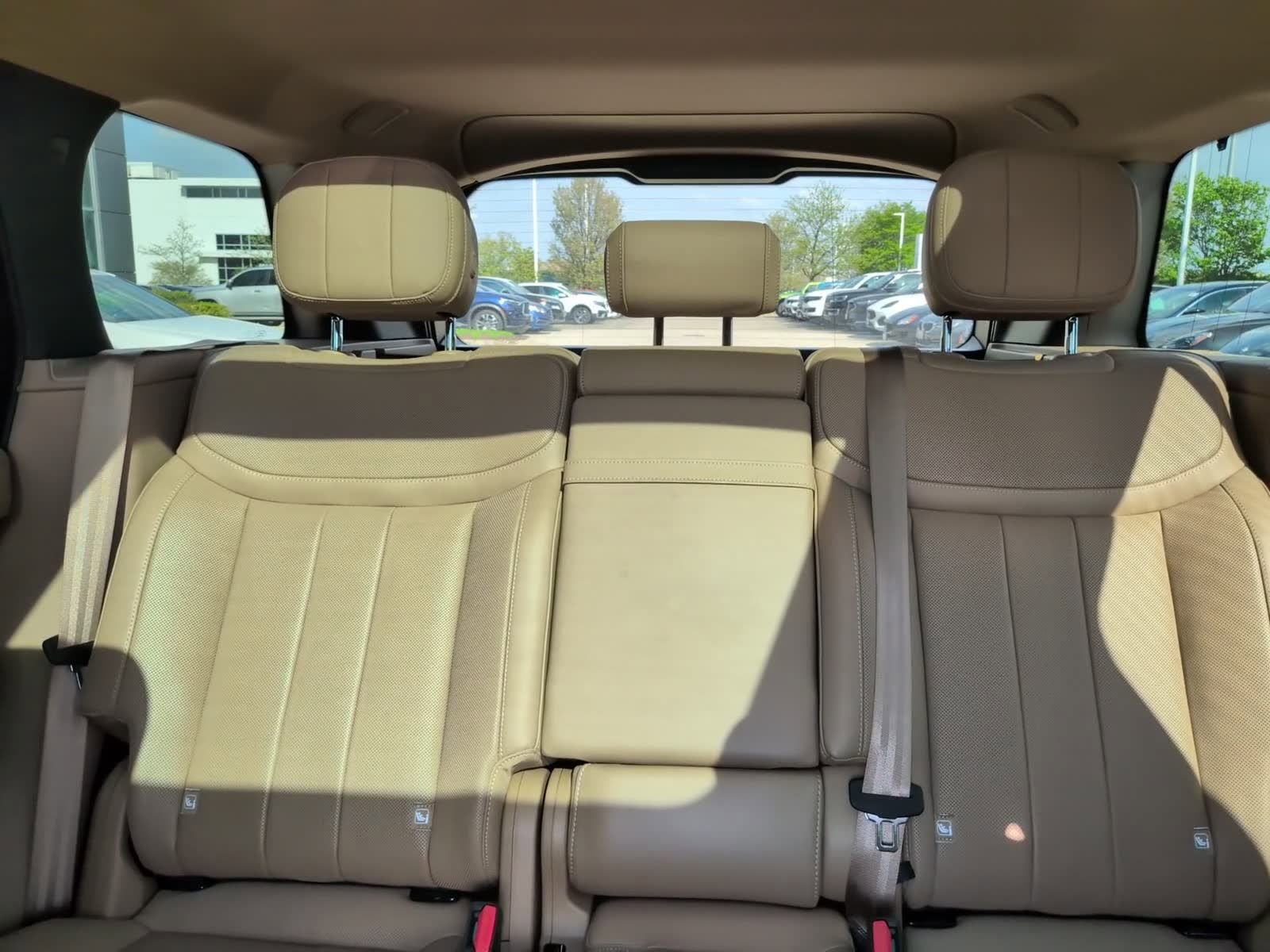 Used 2024 Land Rover Range Rover SE AWD/4WD image 32