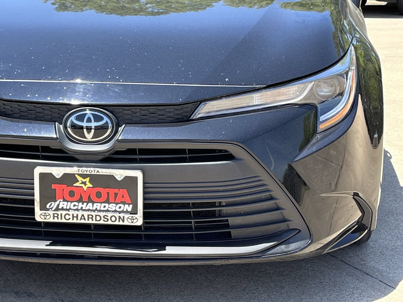 Used 2025 Toyota Corolla LE FWD image 8