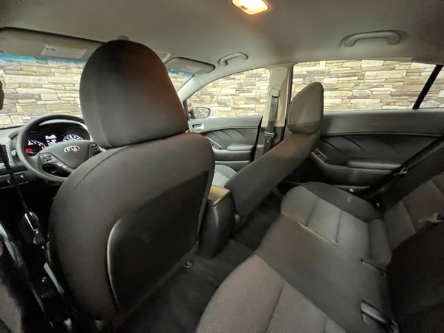Used 2017 Kia Forte LX FWD image 27
