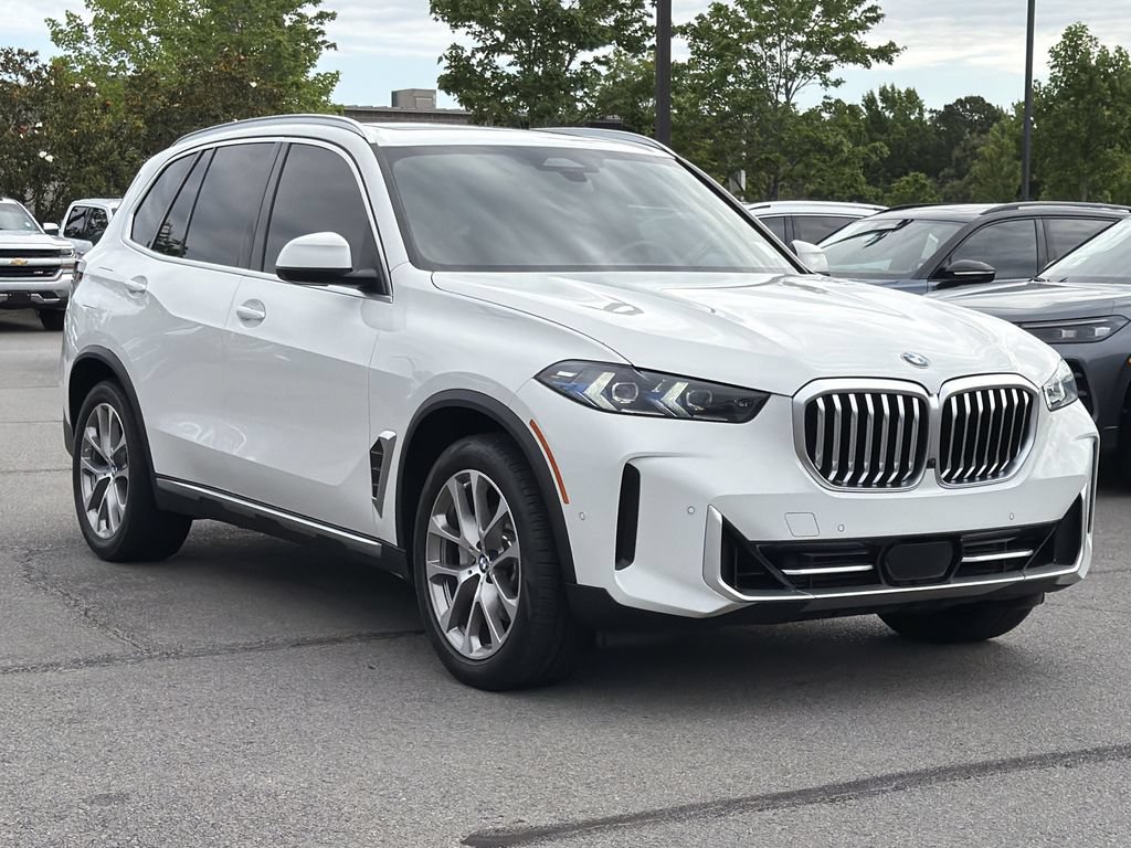 Used 2024 BMW X5 xDrive40i w/ Premium Package AWD/4WD image 7
