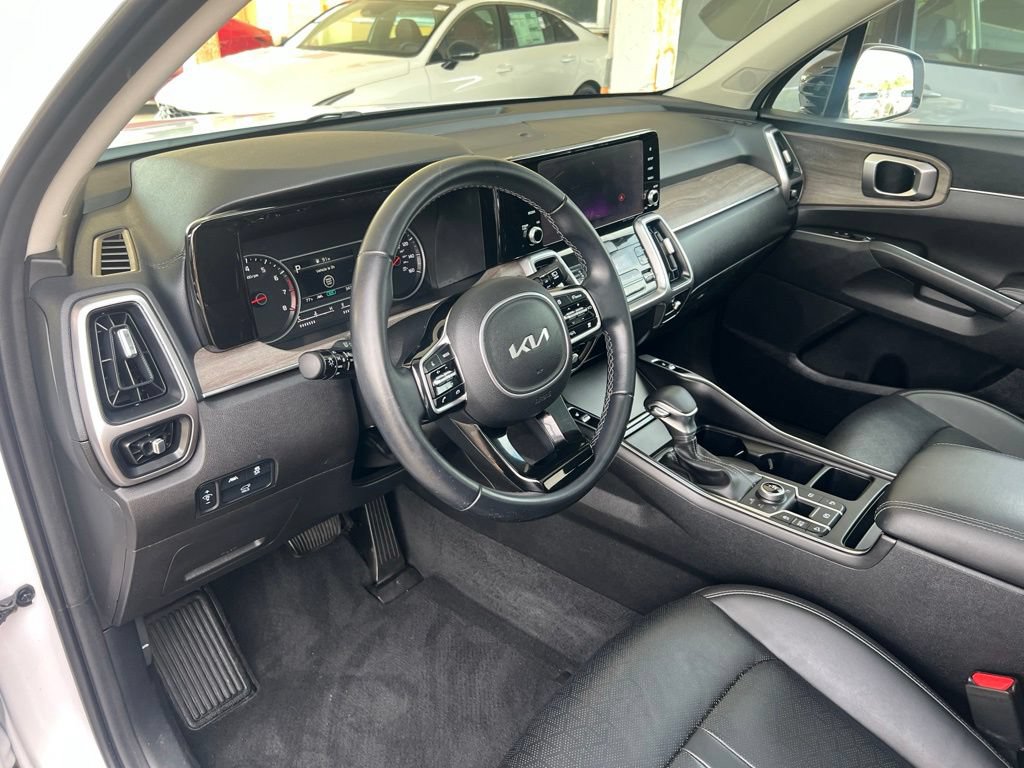 Certified 2023 Kia Sorento X-Line EX AWD/4WD image 6