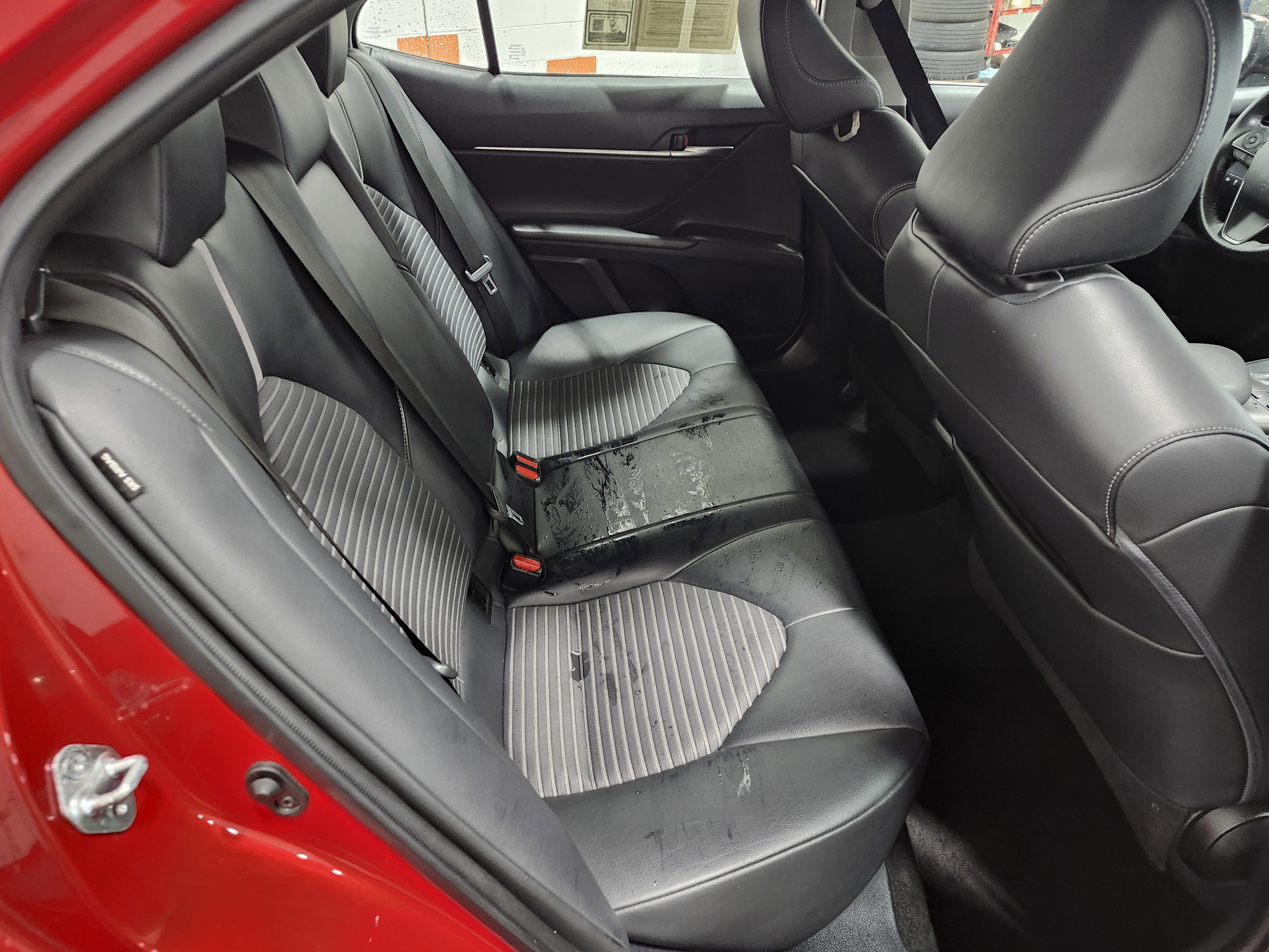 Used 2021 Toyota Camry SE image 12