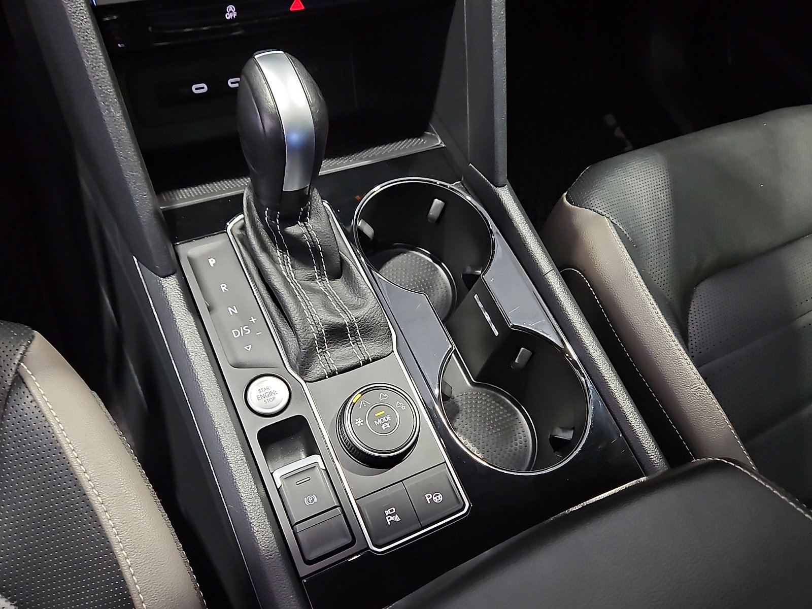 Certified 2022 Volkswagen Atlas SEL Premium image 18