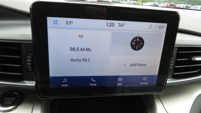 Certified 2022 Ford Explorer XLT w/ Equipment Group 202A image 10