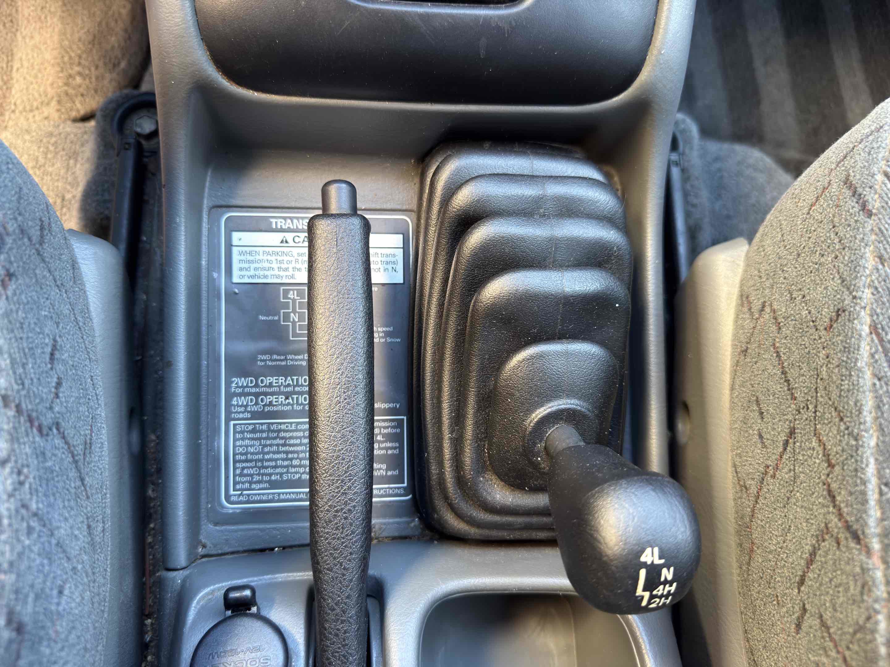 Used 2003 Chevrolet Tracker ZR2 image 58