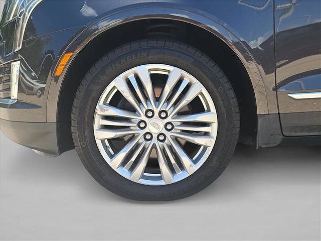 Used 2018 Cadillac XT5 Premium Luxury w/ Driver Assist Package AWD/4WD image 20