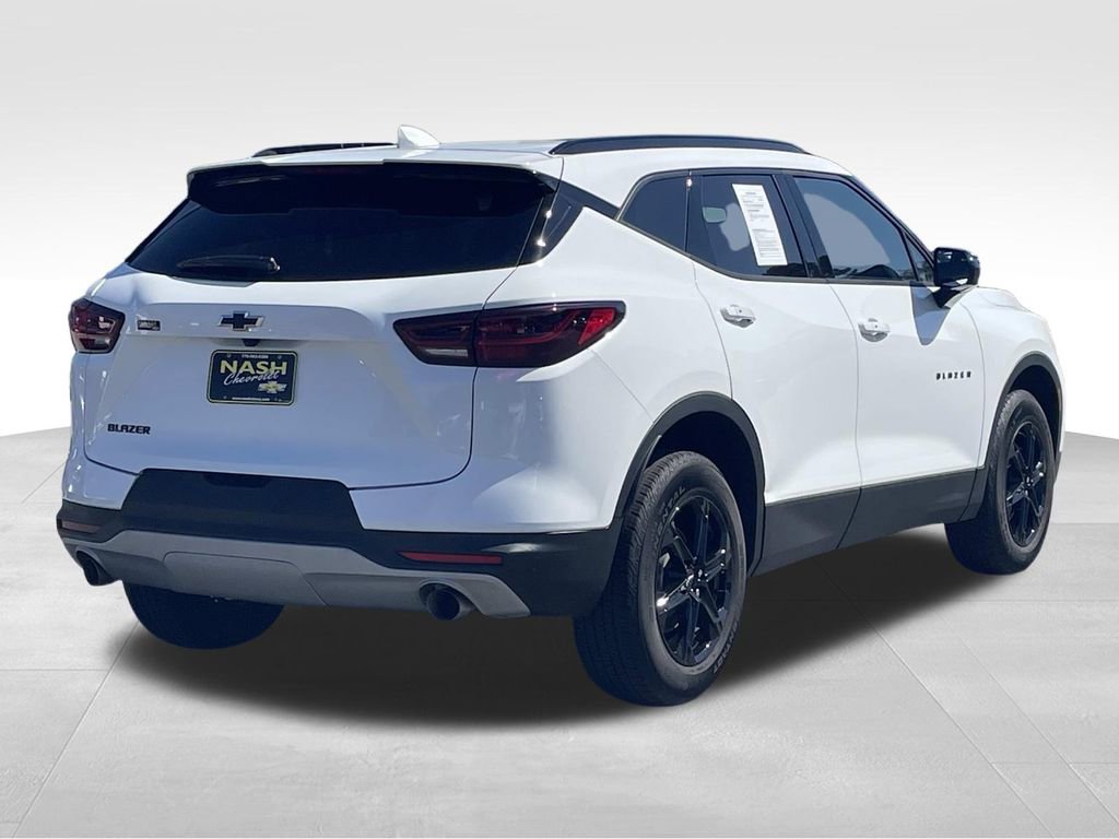 Used 2025 Chevrolet Blazer LT w/ Convenience Package image 3