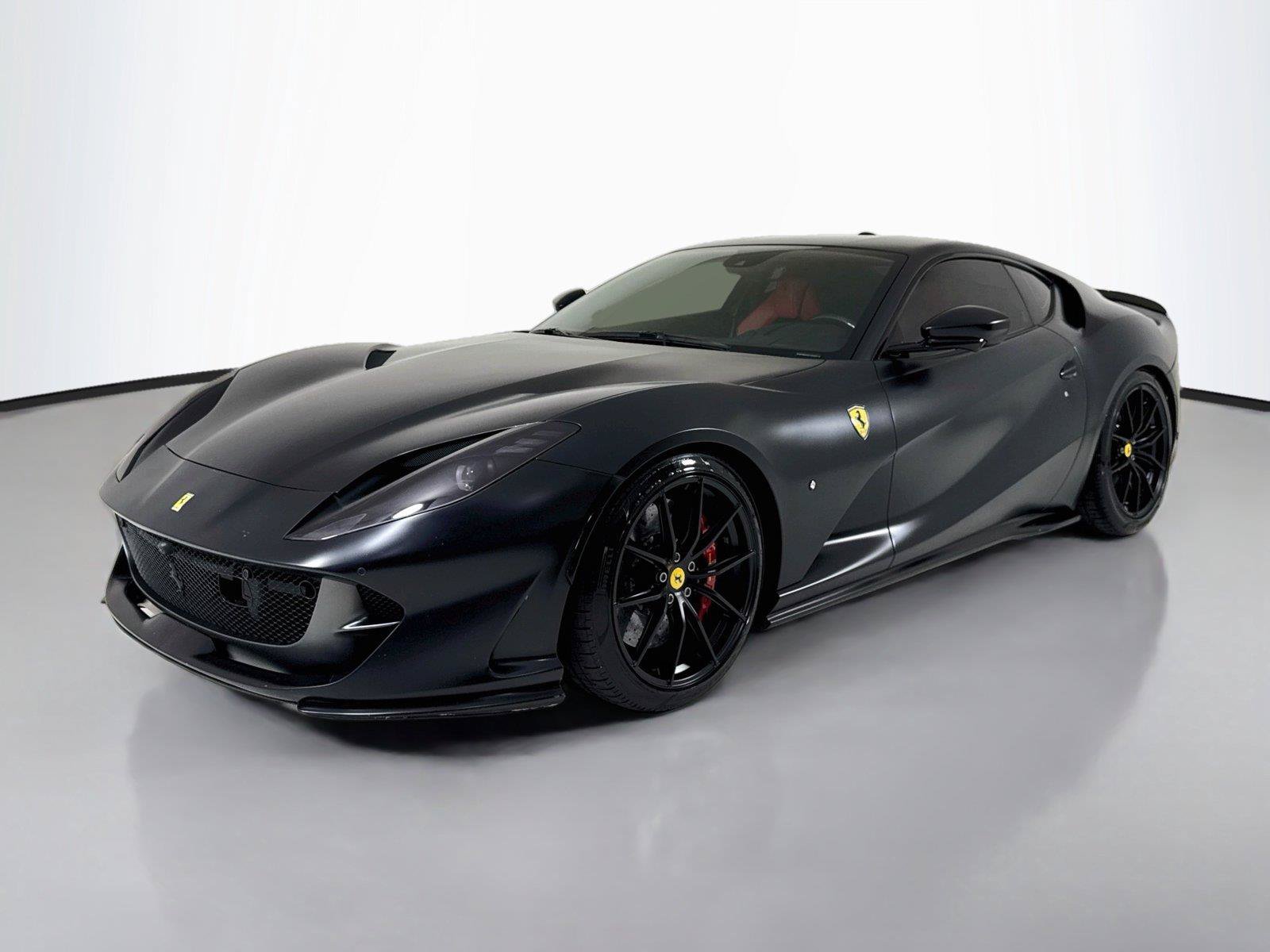 Used 2020 Ferrari 812 Superfast RWD image 9