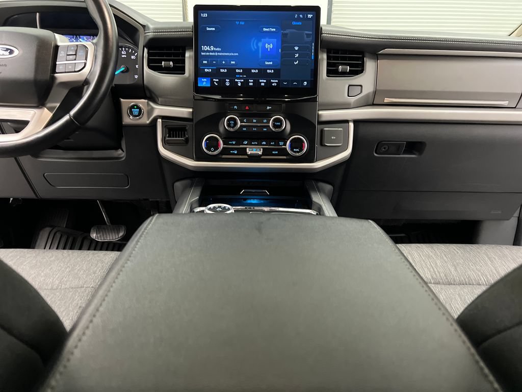 Used 2024 Ford Expedition XLT RWD image 55