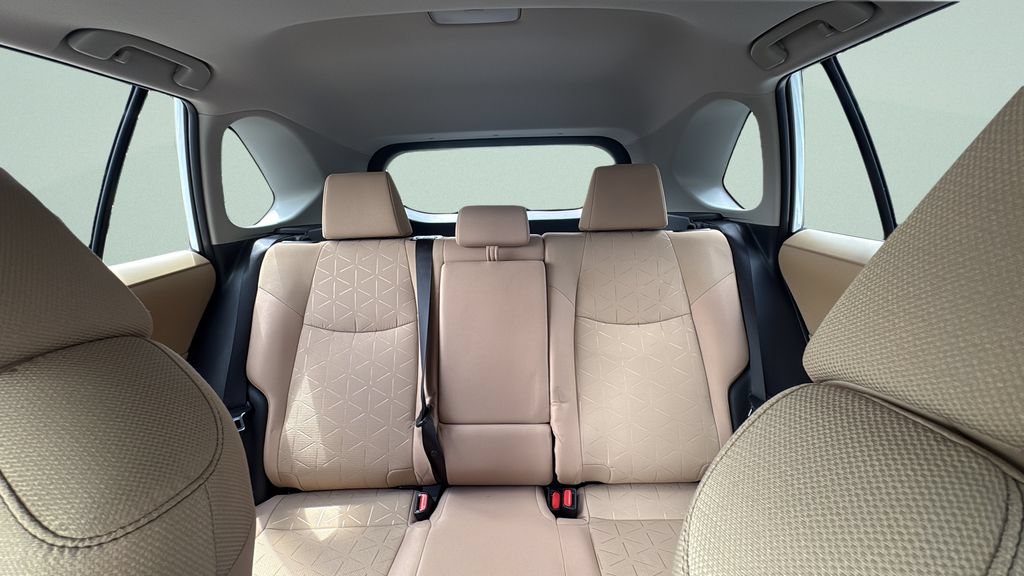 Used 2025 Toyota RAV4 XLE w/ Convenience Package FWD image 10