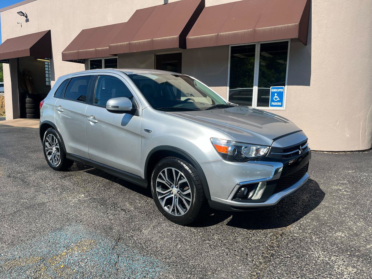 Used 2018 Mitsubishi Outlander Sport SE AWD/4WD image 3