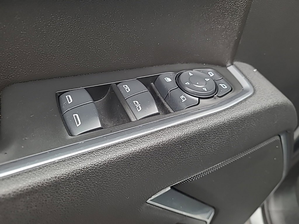 Certified 2025 GMC Sierra 1500 SLT image 24