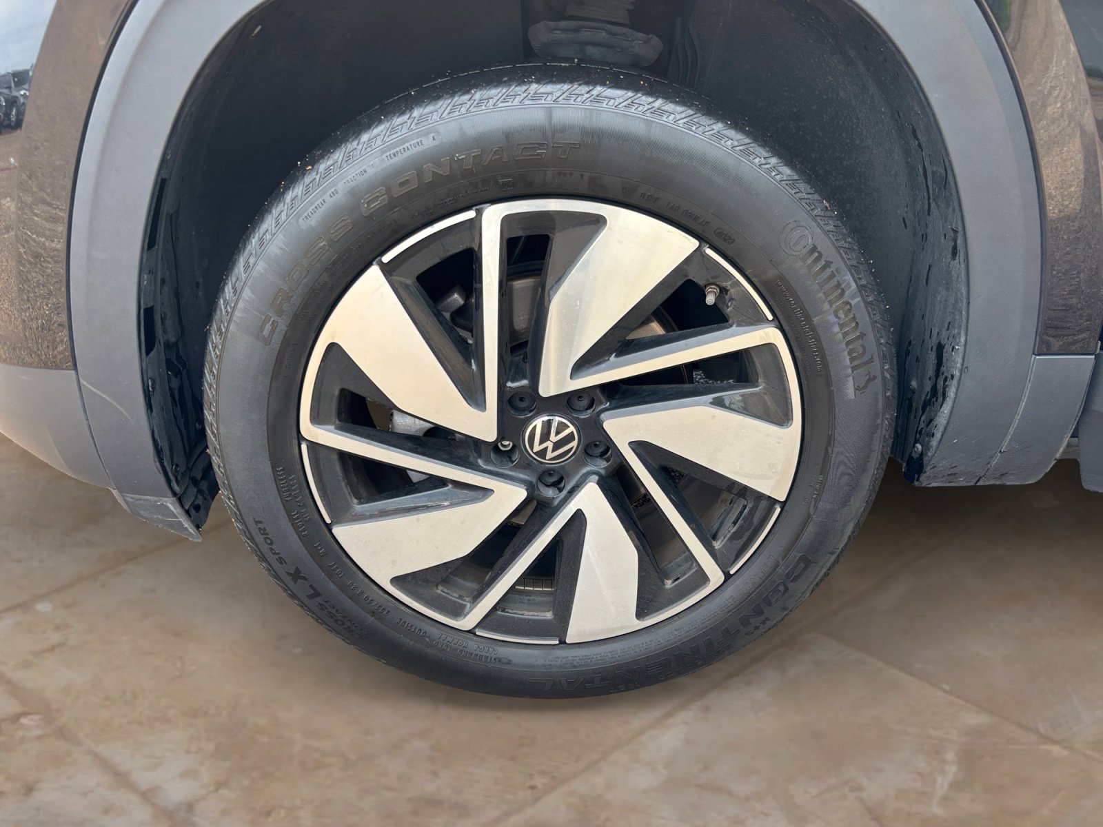 Used 2024 Volkswagen Atlas SE image 31