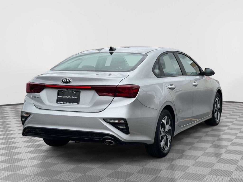 Used 2021 Kia Forte LXS FWD image 5