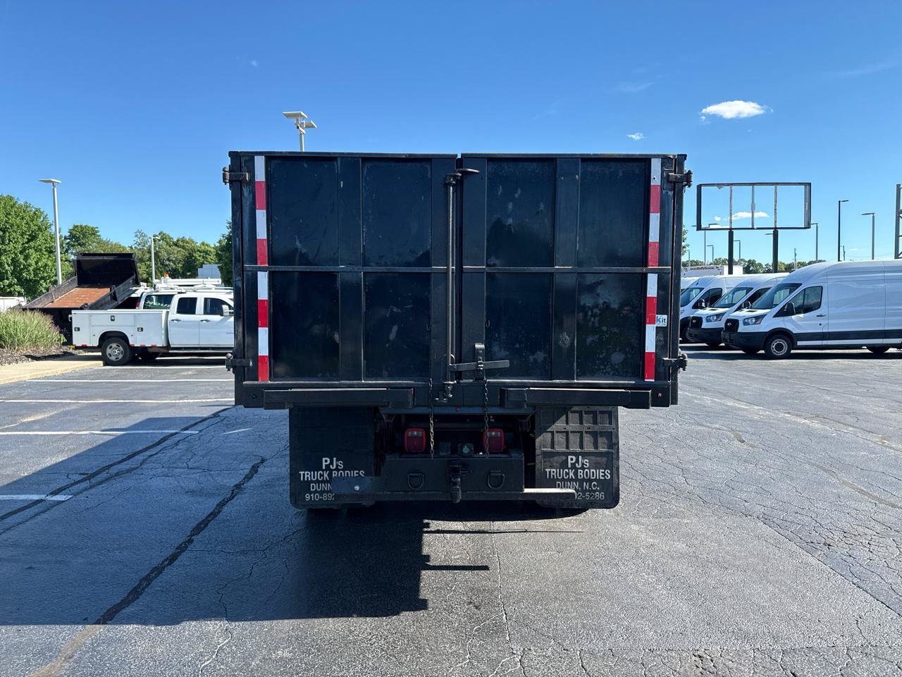 Used 2018 Ford F650 2WD Crew Cab Super Duty image 7