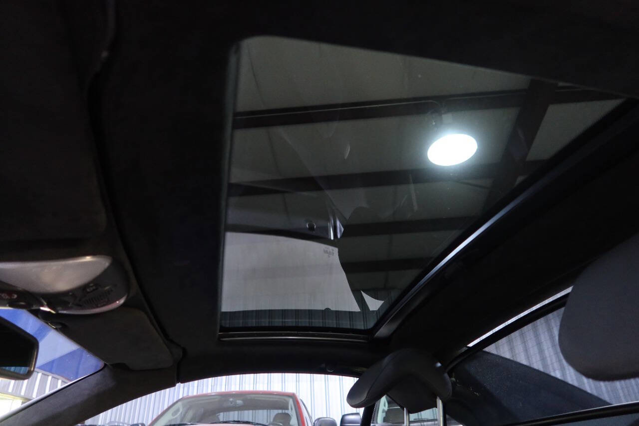 Used 2005 Mercedes-Benz SL 55 AMG SL 55 AMG 2dr Convertible image 37