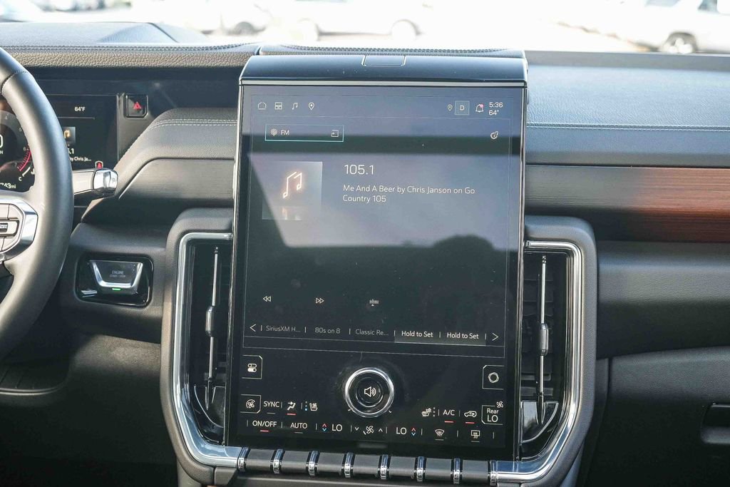 Used 2025 GMC Yukon XL Denali w/ Sun & Power Step Package image 15