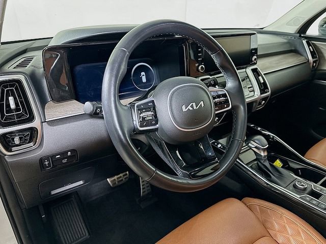 Used 2022 Kia Sorento SX Prestige w/ Rust Color Package AWD/4WD image 9