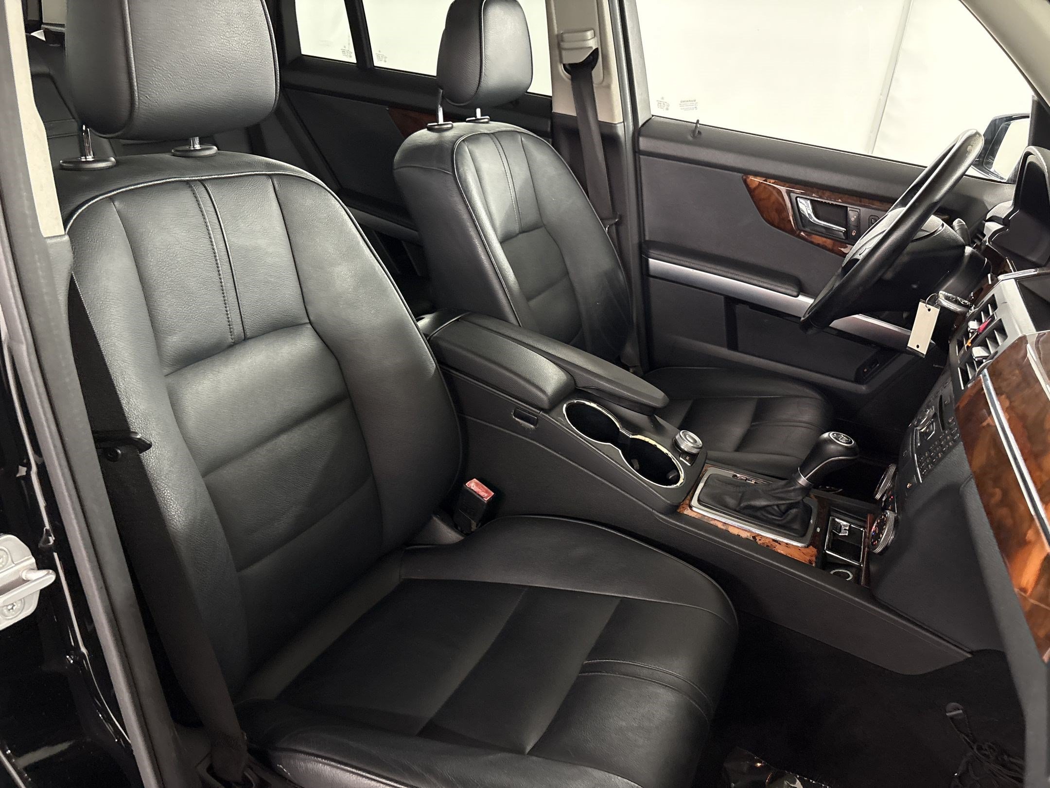 Used 2010 Mercedes-Benz GLK 350 4MATIC image 22
