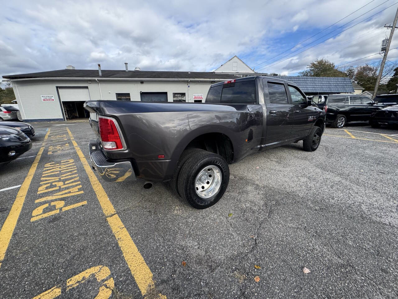 Used 2016 RAM 3500 Laramie image 29
