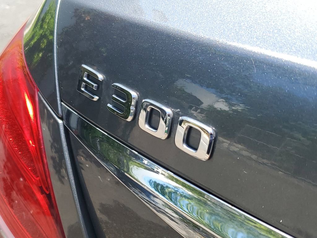 Used 2018 Mercedes-Benz E 300 4MATIC image 9