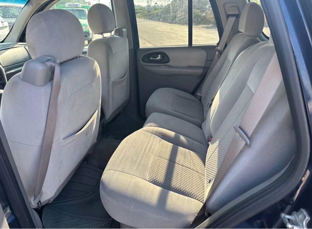 Used 2007 Chevrolet TrailBlazer LS AWD/4WD image 9