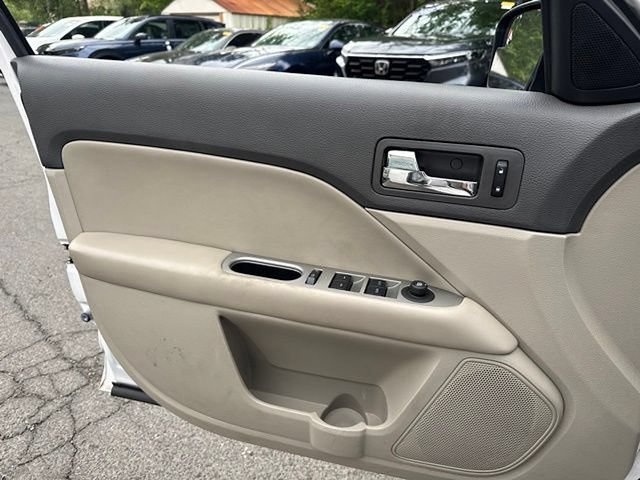 Used 2011 Ford Fusion SEL FWD image 11