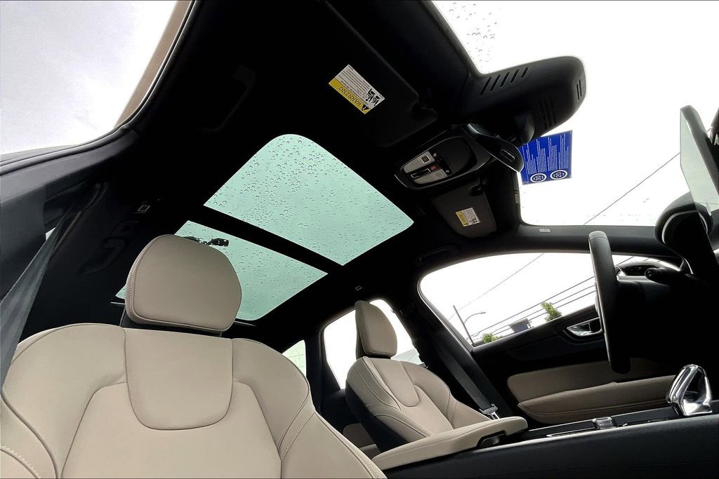 New 2026 Volvo XC60 B5 Plus w/ Protection Package Premier AWD/4WD image 26