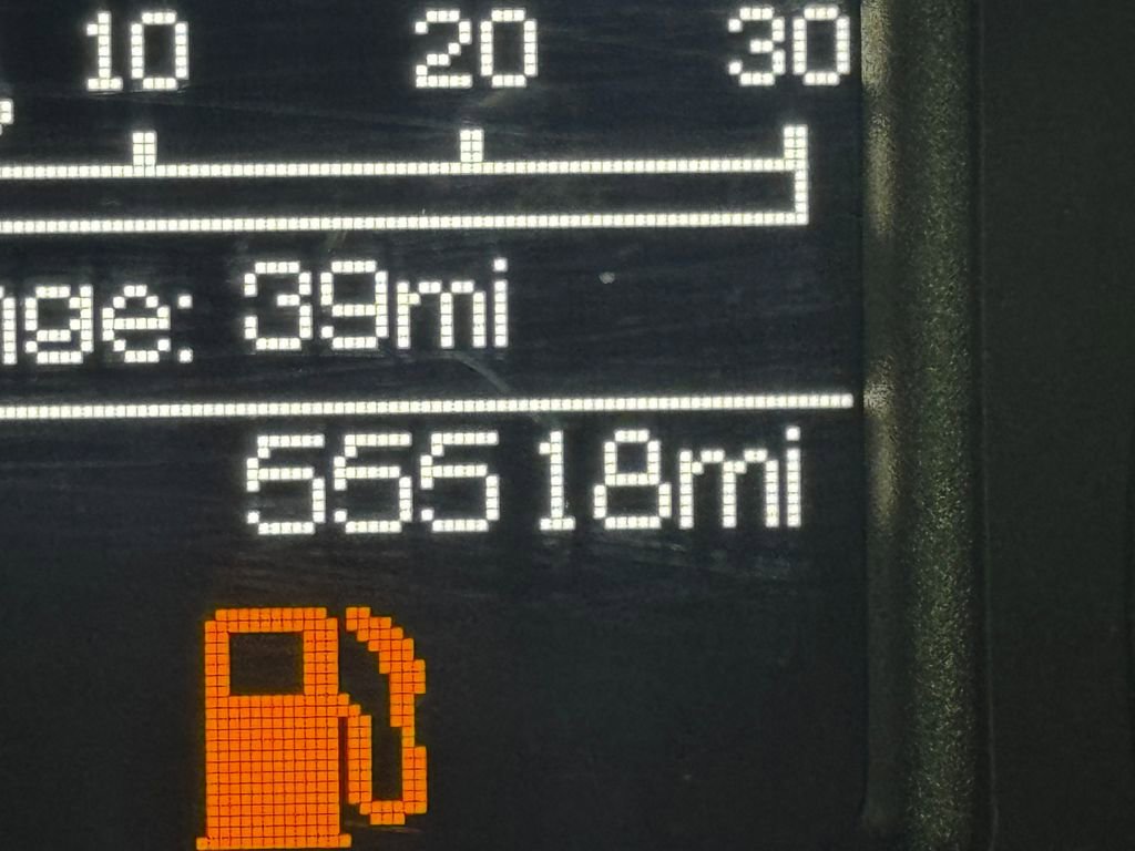 Used 2022 RAM 1500 Classic SLT image 41