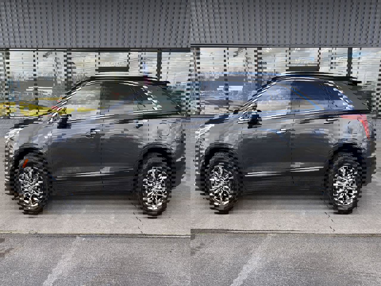 Used 2023 Cadillac XT5 Premium Luxury w/ Technology Package image 7