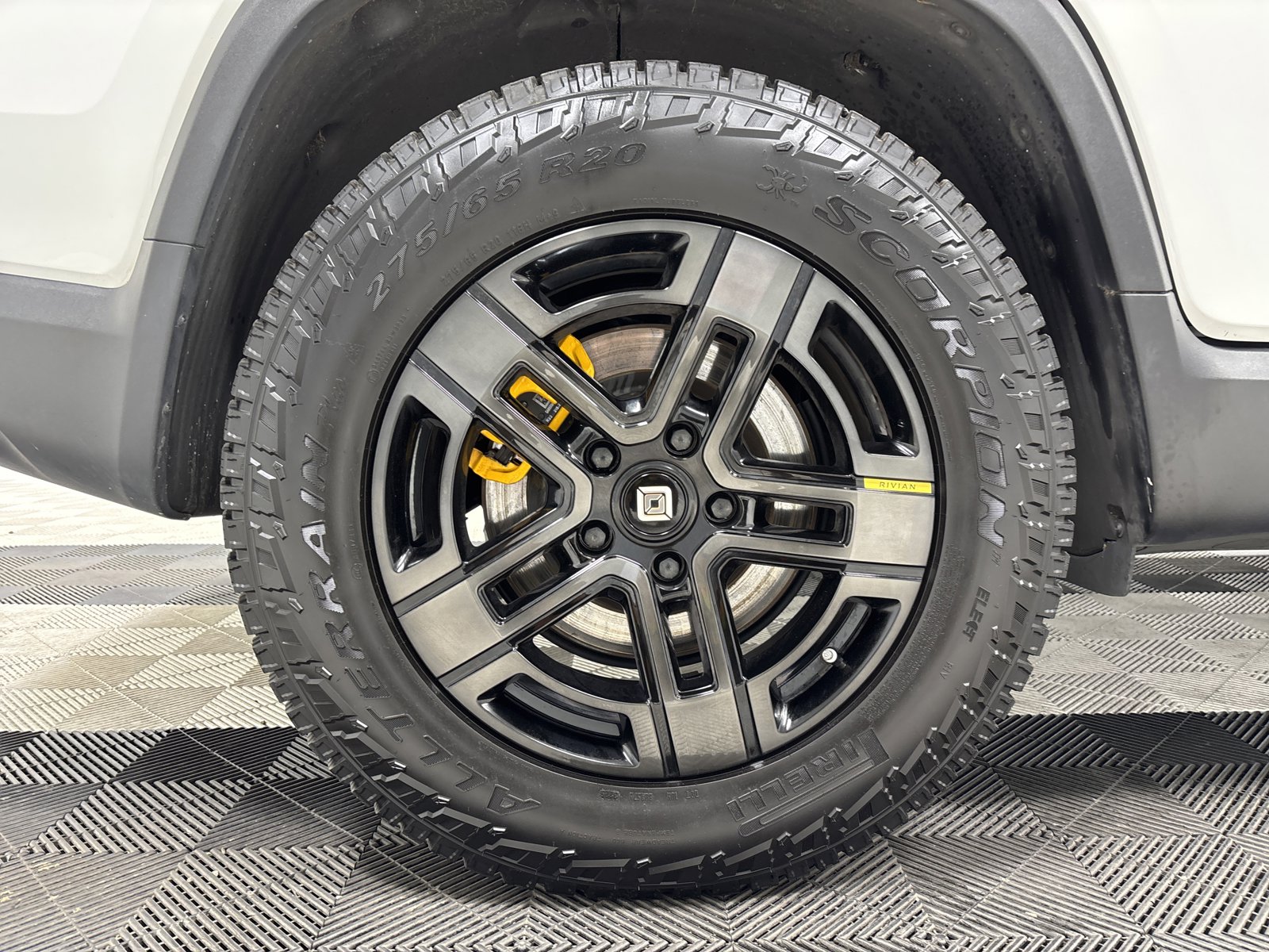 Used 2023 Rivian R1T Adventure AWD/4WD image 12