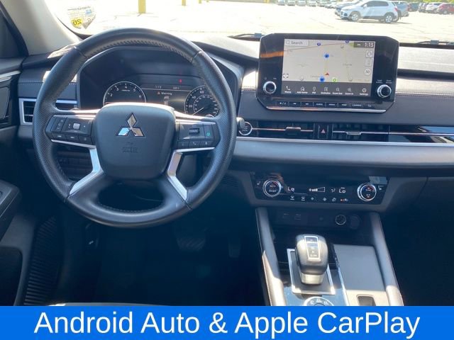 Used 2024 Mitsubishi Outlander SE Black Edition image 7
