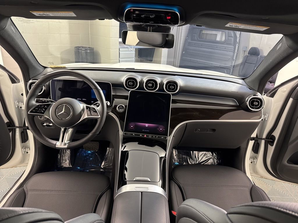Certified 2025 Mercedes-Benz GLC 300 4MATIC image 25