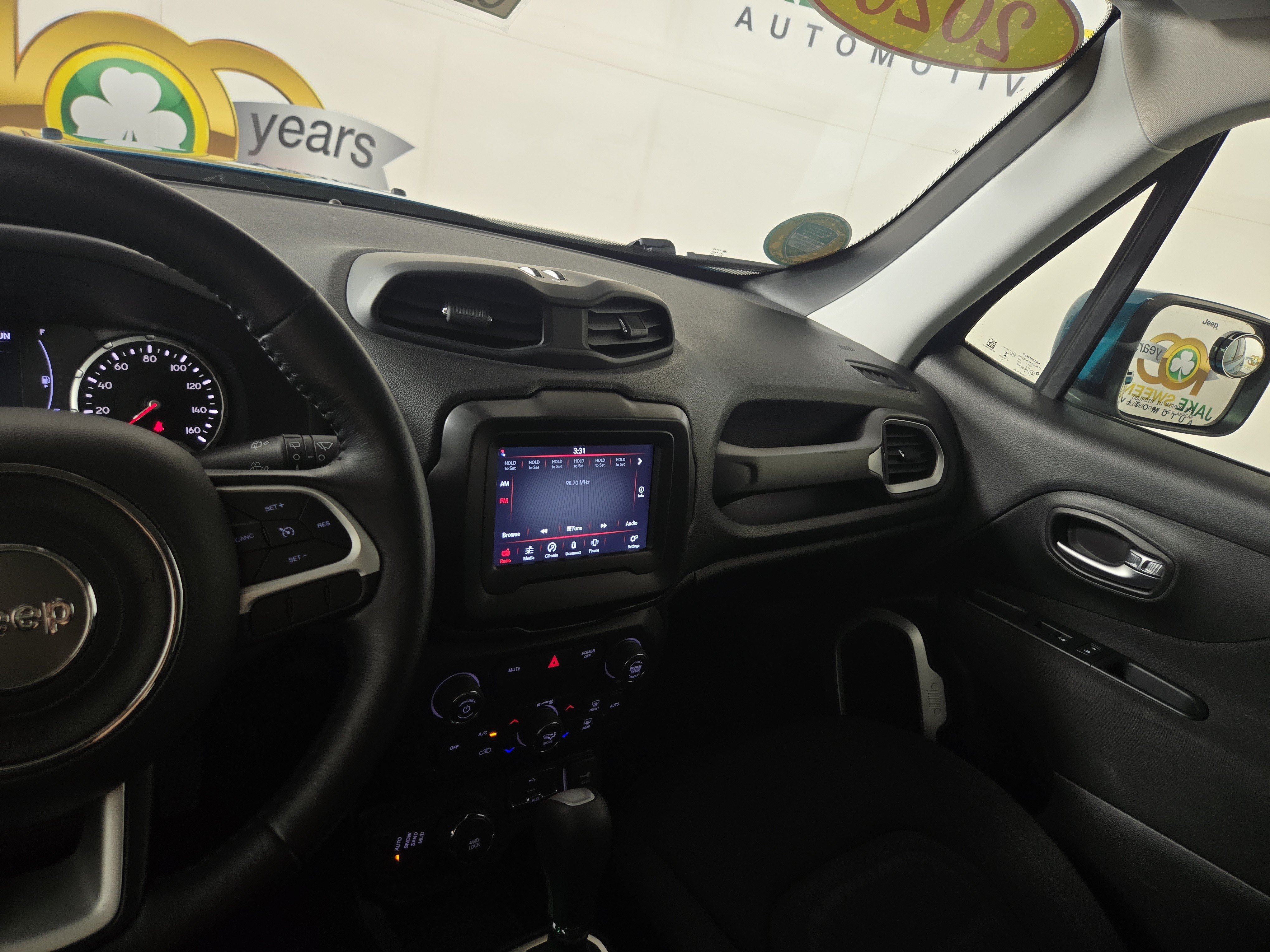 Used 2020 Jeep Renegade Latitude w/ Cold Weather Group AWD/4WD image 22