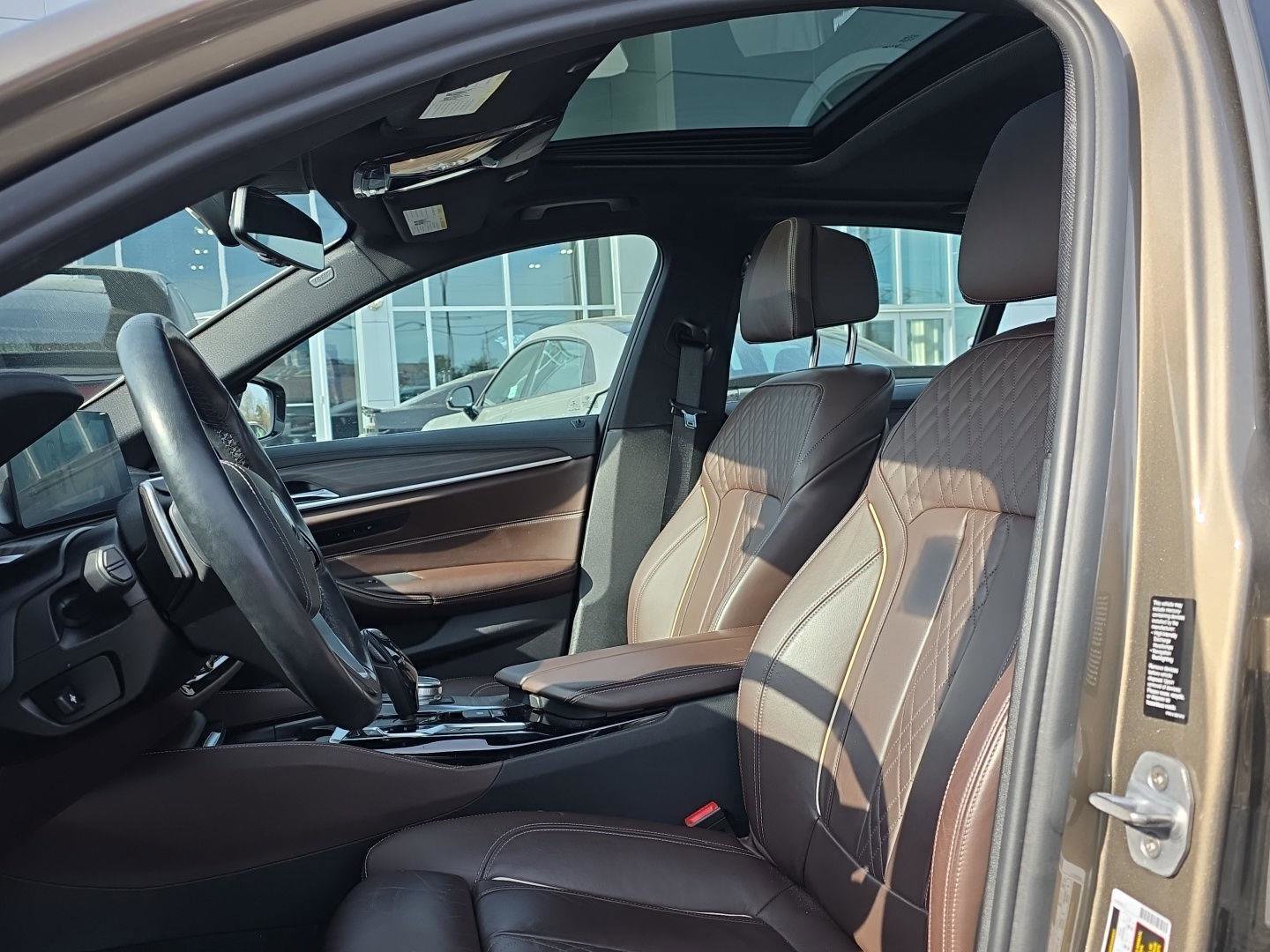 Used 2017 BMW 540i xDrive image 11