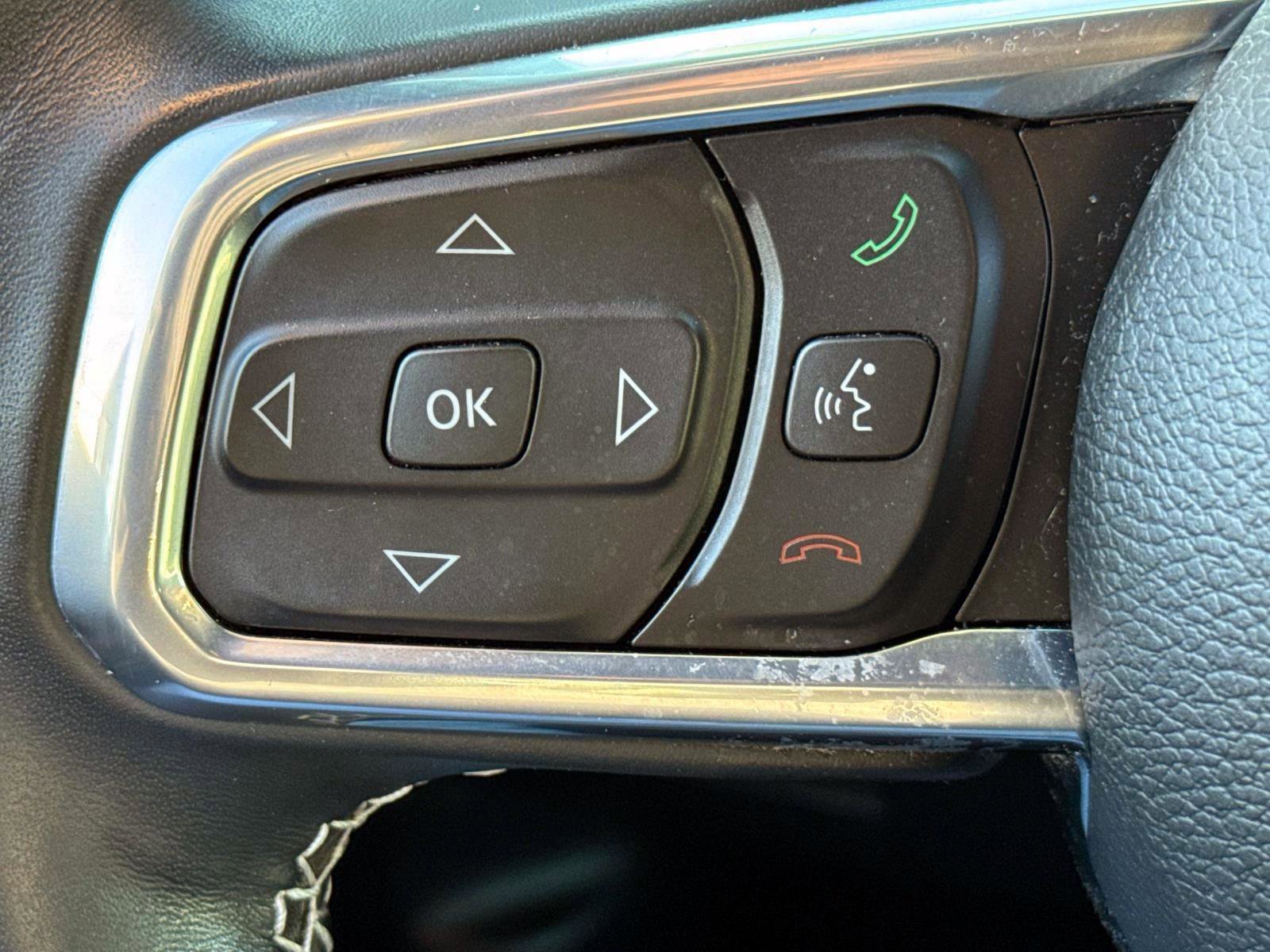 Used 2022 Jeep Wrangler Unlimited Sahara w/ Cold Weather Group image 16