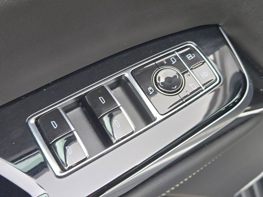 Used 2025 Cadillac Escalade Sport w/ Touring Package AWD/4WD image 22