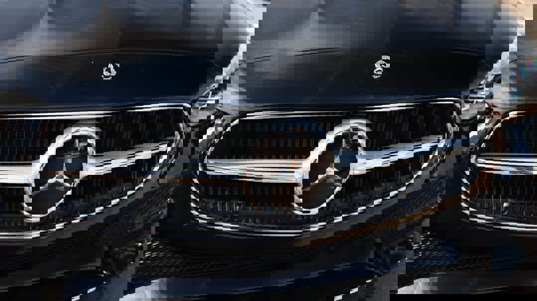 Certified 2025 Mercedes-Benz C 300 Sedan image 9