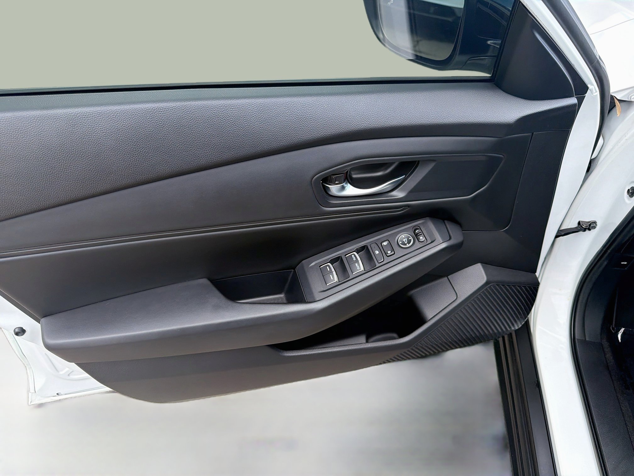 Used 2024 Honda Accord EX image 16