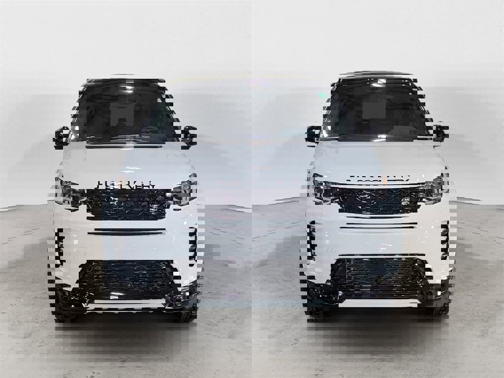 New 2025 Land Rover Discovery Sport Dynamic SE image 8