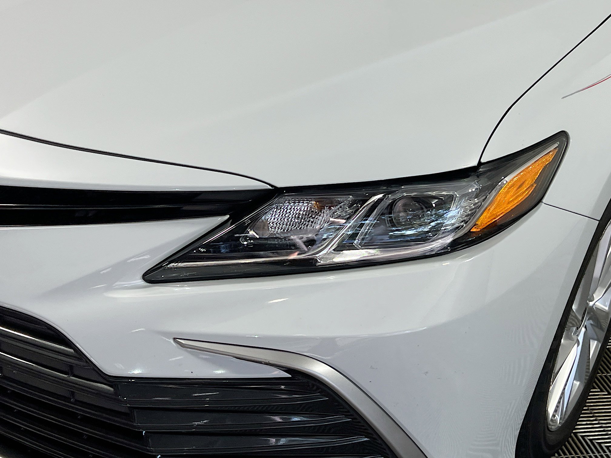 Used 2023 Toyota Camry LE FWD image 12